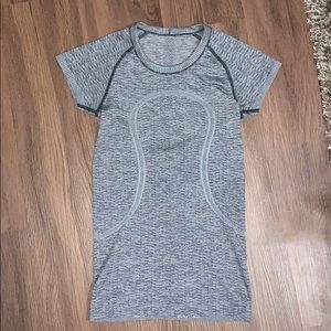 Grey Lululemon short sleeve